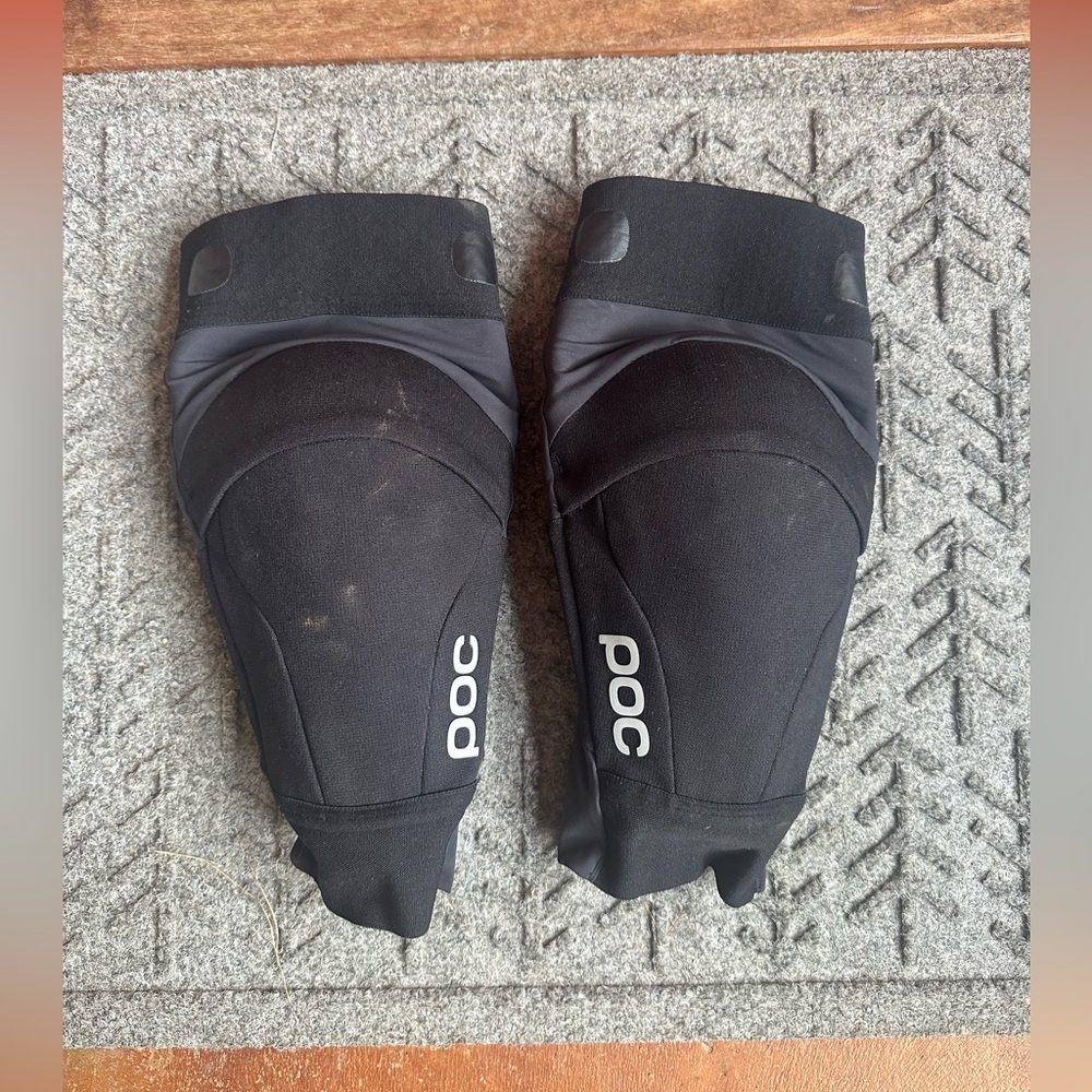 POC mtb knee pads